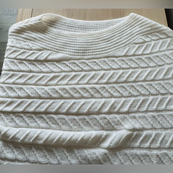New York & Company Creamy White Boat Neck Sweater / Size Large - Picture 4 of 13